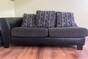 free pickup – 2 couches (Gambrills)