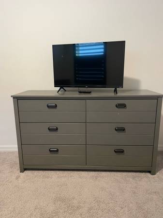 twin bed with adjustable base, dresser, bookcase, chest (San Antonio)