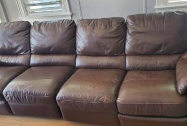 FREE BROWN COUCH SECTIONAL (Long beach)