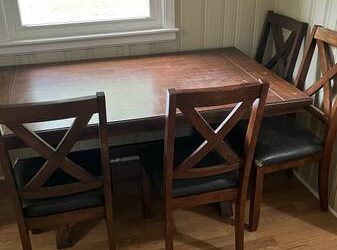 FREE Dining Table with Chairs and Bench (Charlotte Plaza Midwood)