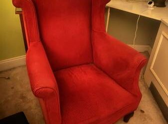 2 gorgeous antique wing chairs (New York)