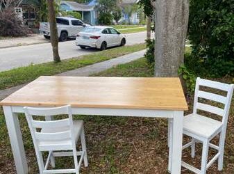 High top wood table and chairs (St. Pete – Euclid st. Paul)