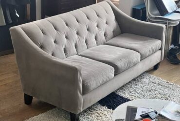 Beautiful Grey Couch (Williamsburg/Bushwick)