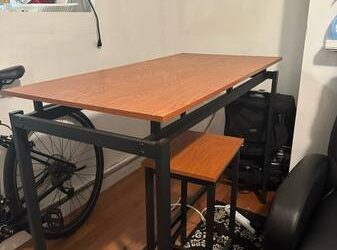 Free table (New York (East Village))
