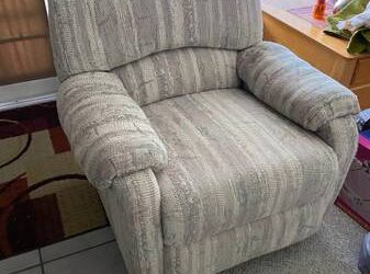 Recliner Chair (Palm Harbor)