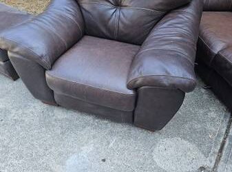 Free leather couch and ottoman (Charlotte)