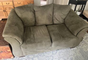 FREE green couch (houston heights)